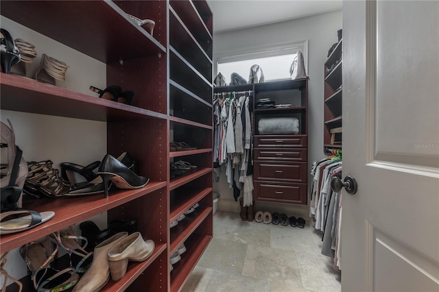 view of spacious closet