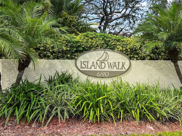 view of community / neighborhood sign