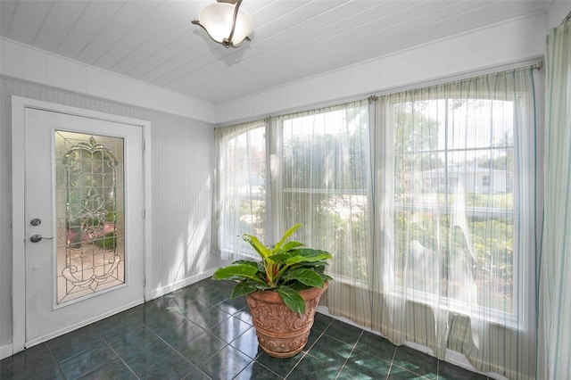 546 Orangewood Dr, Dunedin, FL 34698 - sunroom / solarium with tile patterned floors