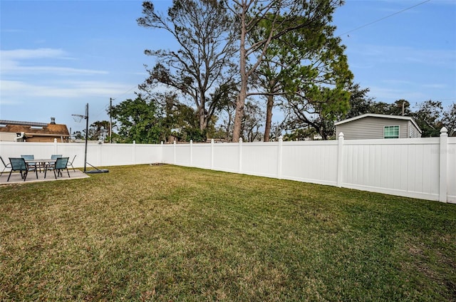 view of yard with a patio area