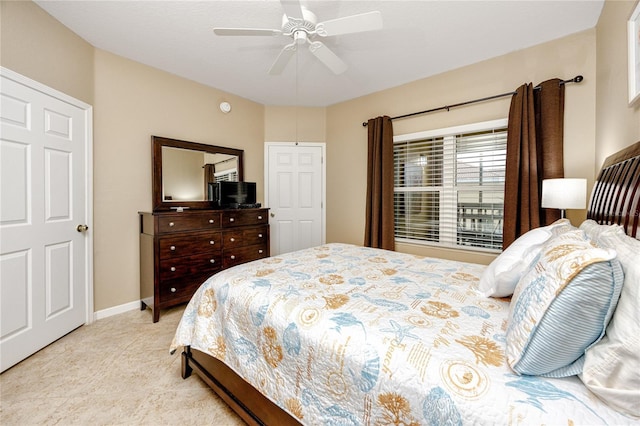 bedroom with ceiling fan