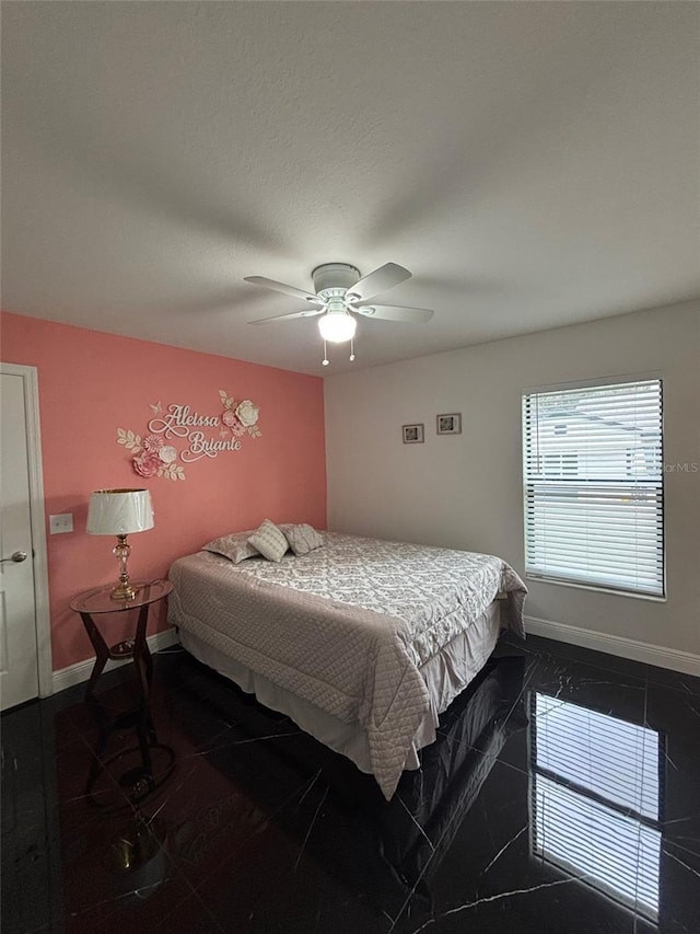 bedroom with ceiling fan