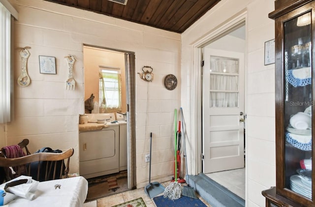 property entrance with washer and dryer