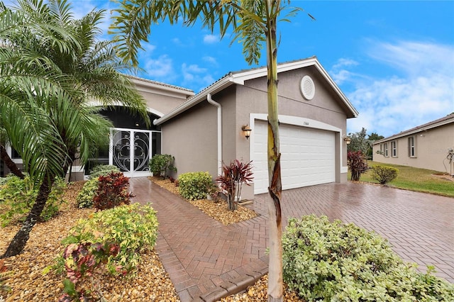 view of front facade featuring a garage