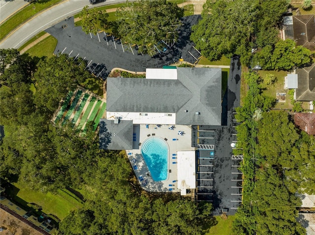 2589 Redwood Cir, Clearwater, FL 33763 - aerial view of a pool