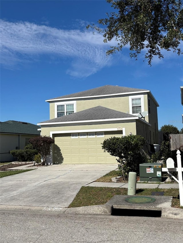 view of front property featuring a garage