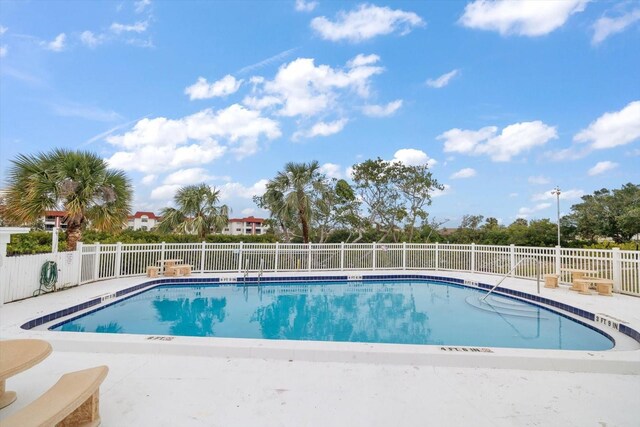 view of swimming pool