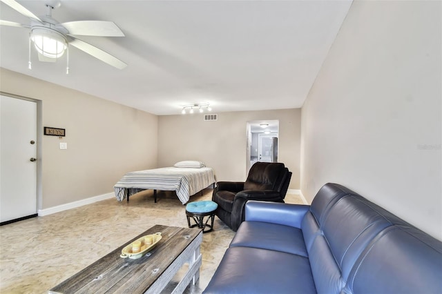 bedroom featuring ceiling fan