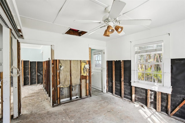 miscellaneous room with a ceiling fan