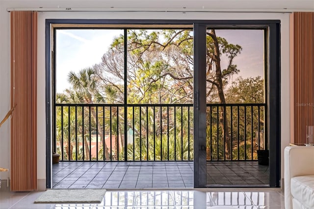 5400 Park St N Unit 209, Saint Petersburg, FL 33709 - entryway featuring tile patterned floors