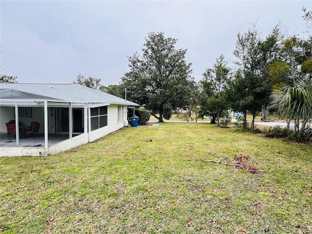 view of yard with a patio