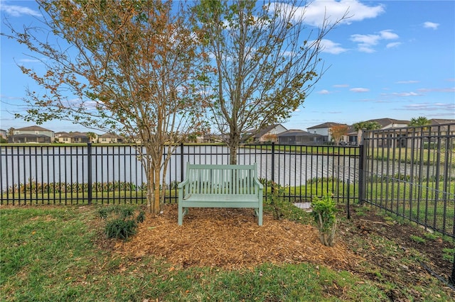 view of yard featuring a water view