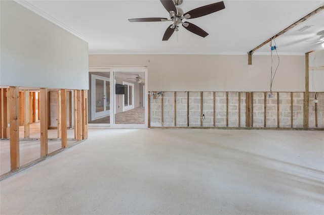 unfurnished room featuring ornamental molding and ceiling fan