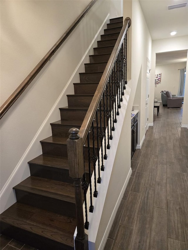 2878 Grand Kemerton Pl, Tampa, FL 33618 - view of stairs
