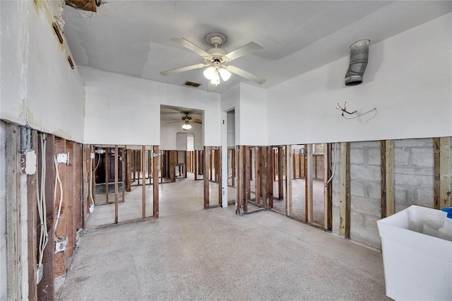 unfurnished room with ceiling fan