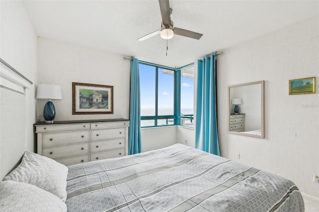 bedroom with ceiling fan