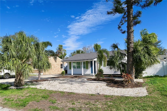 view of front of house