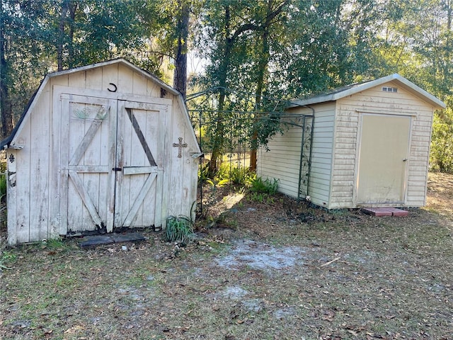 view of outbuilding