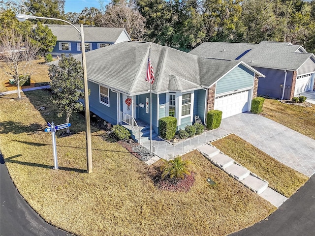 view of front of house with a front lawn