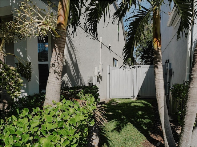 5709 Camila Song Ln, Tampa, FL 33625 - view of yard with fence and a gate