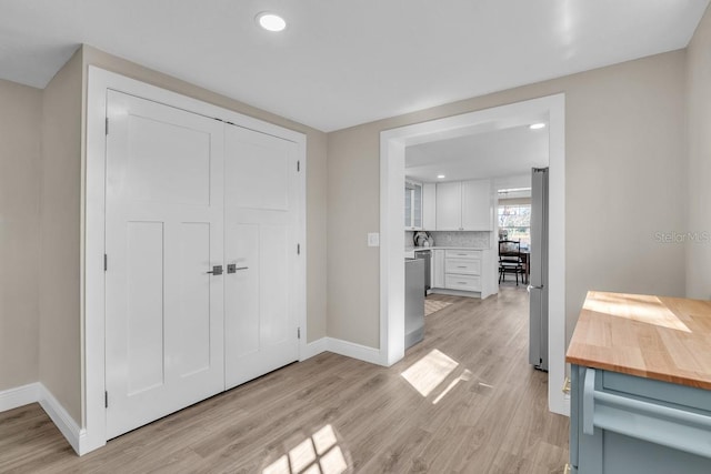 foyer entrance featuring light hardwood / wood-style floors