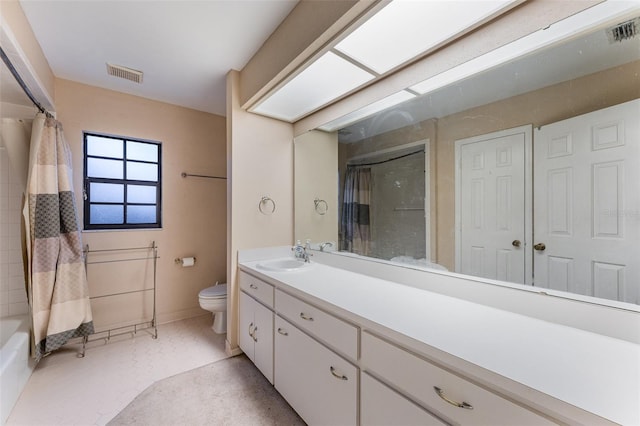 full bathroom featuring vanity, toilet, and shower / tub combo with curtain