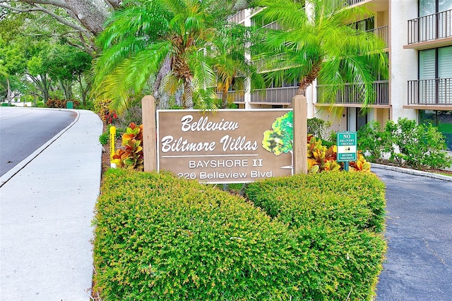 view of community / neighborhood sign