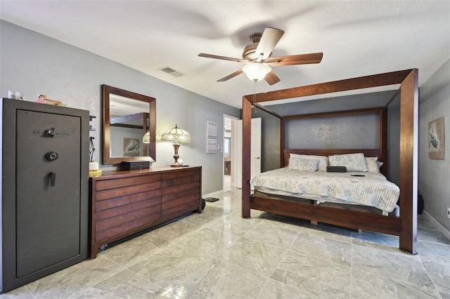 bedroom featuring ceiling fan