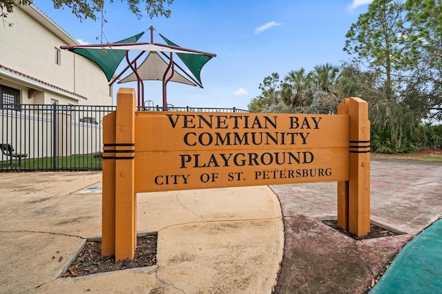 view of community / neighborhood sign