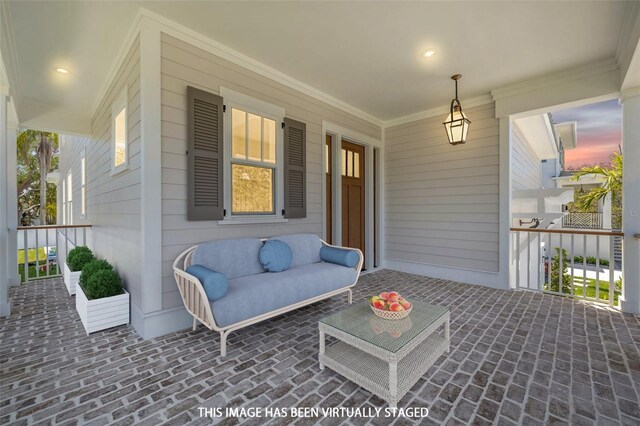 323 Appian Way NE, Saint Petersburg, FL 33704 - photo 4