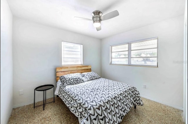 bedroom with ceiling fan