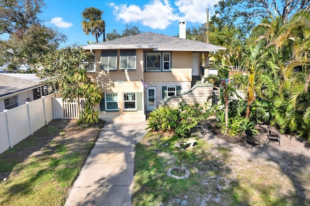 view of front of property