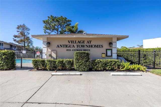 view of community / neighborhood sign