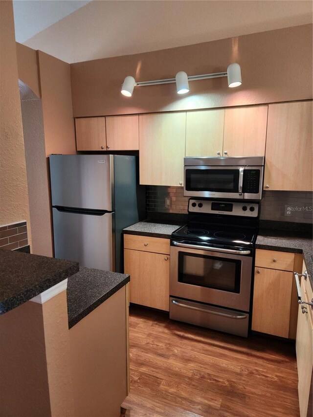 3653 Kings Rd Unit 101, Palm Harbor, FL 34685 - photo 24