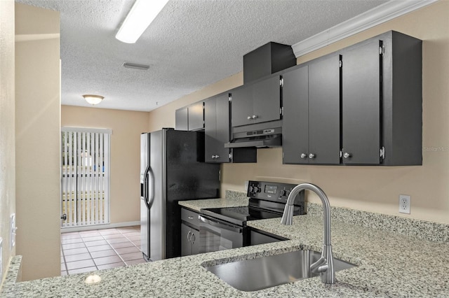 kitchen with extractor fan, sink, light tile patterned floors, electric range, and stainless steel fridge with ice dispenser