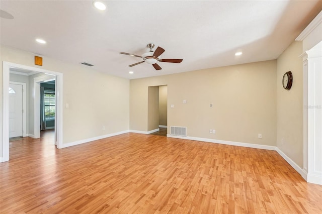 unfurnished room featuring light hardwood / wood-style floors and ceiling fan