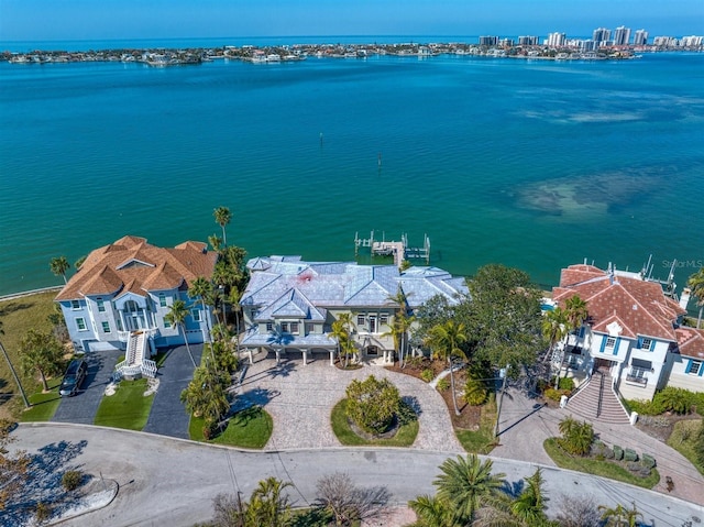 bird's eye view featuring a water view