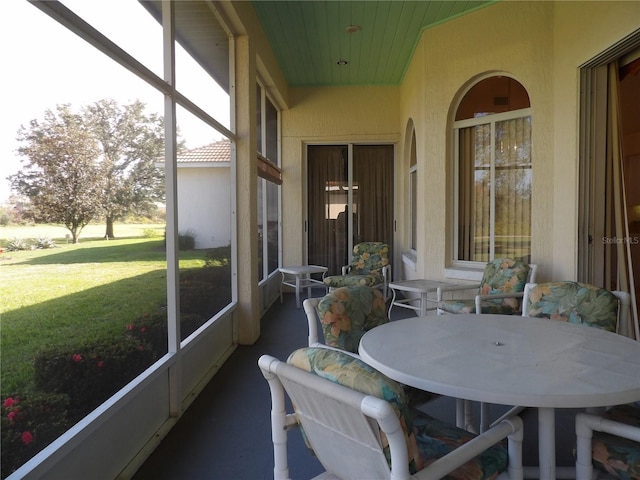 view of sunroom / solarium