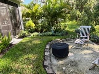 view of yard with a patio