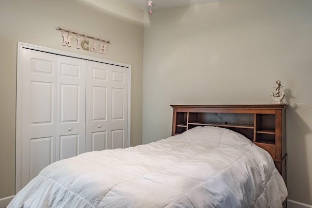 bedroom featuring a closet