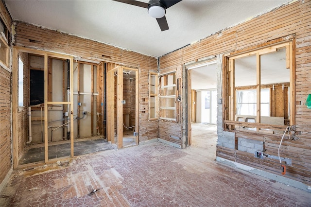 miscellaneous room with ceiling fan