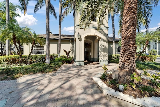 view of mediterranean / spanish-style home