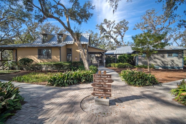 view of front of home