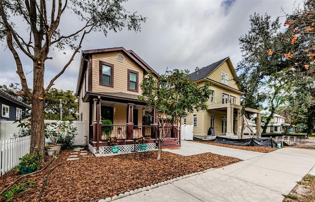 view of front of property featuring covered porch