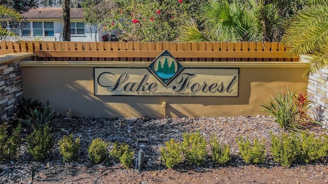 view of community / neighborhood sign