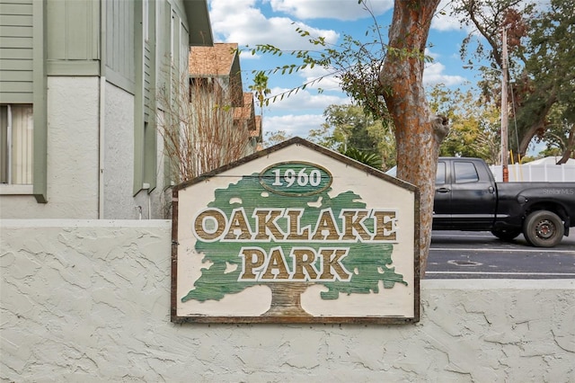 view of community / neighborhood sign