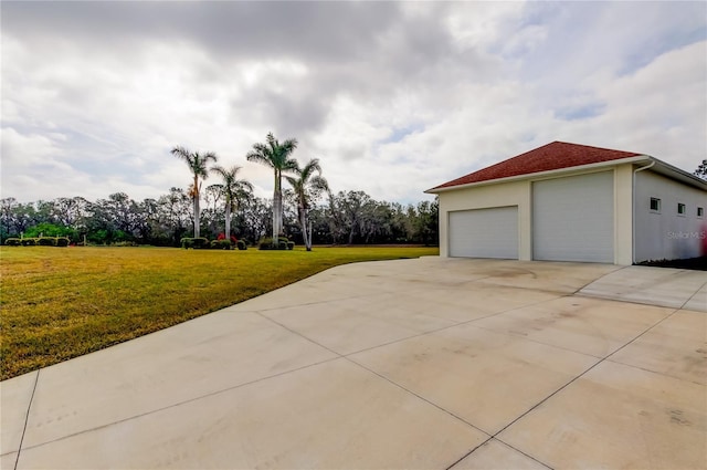 view of detached garage