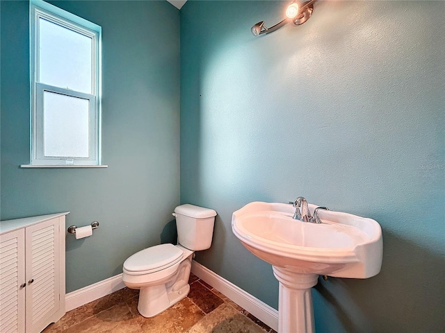 13653 Heritage Way, Sarasota, FL 34240 - bathroom with toilet