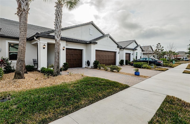 view of front facade with a garage