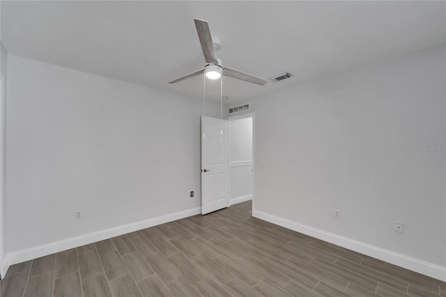 empty room with ceiling fan